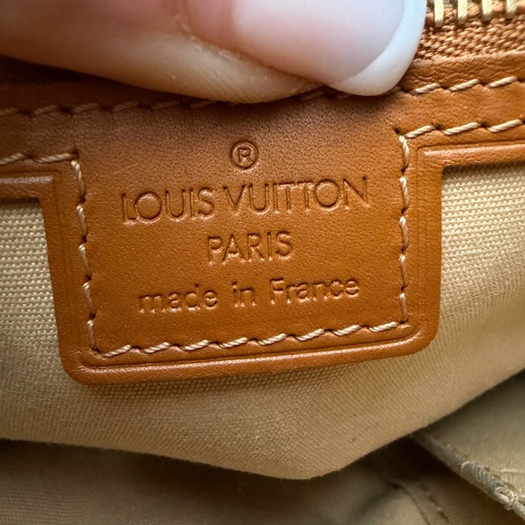 Authentic Louis Vuitton Josephine PM hand bag - Picture 7 of 9